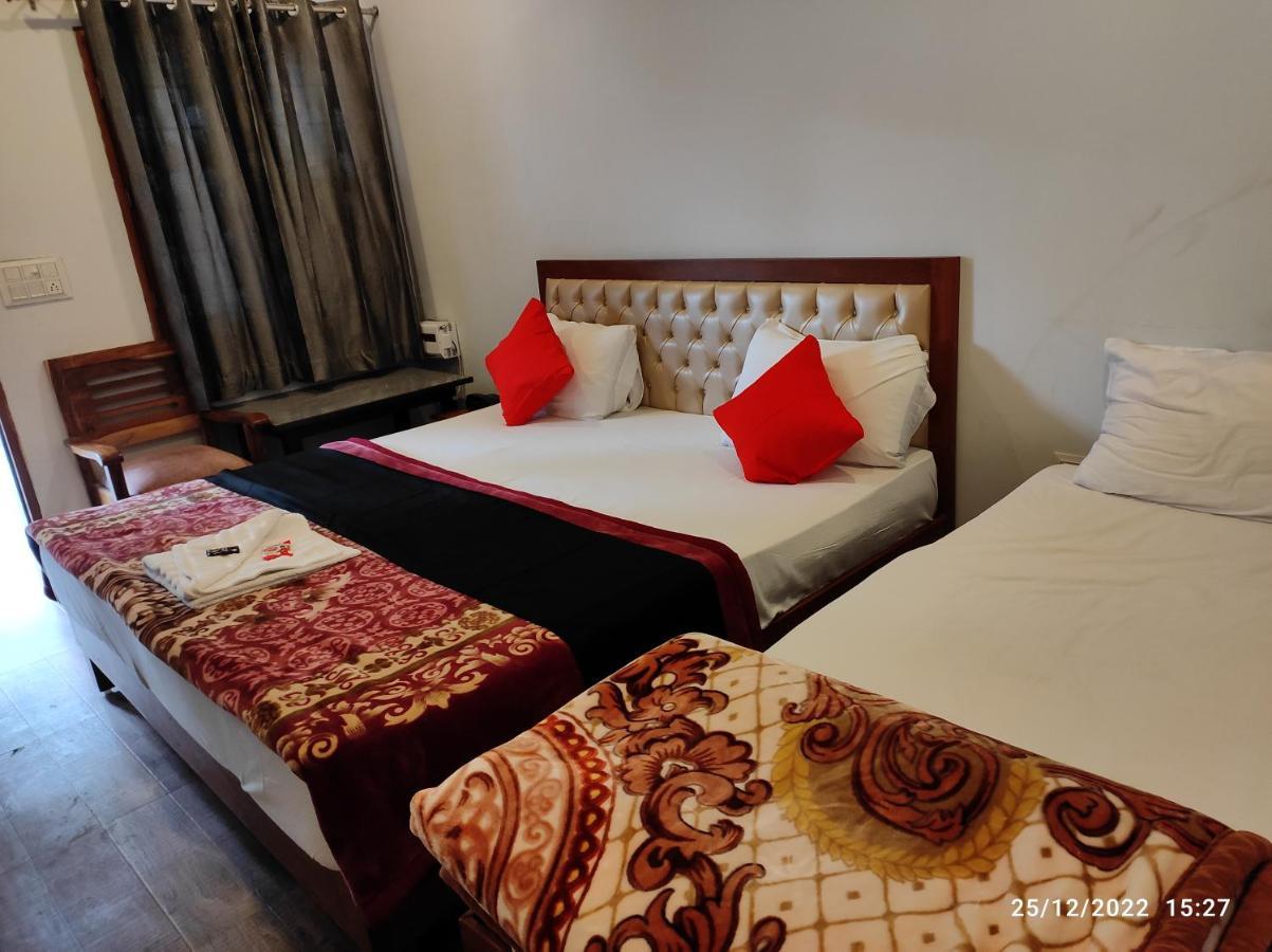 Hotel Studioz Sahastradhara Dehradun Dış mekan fotoğraf
