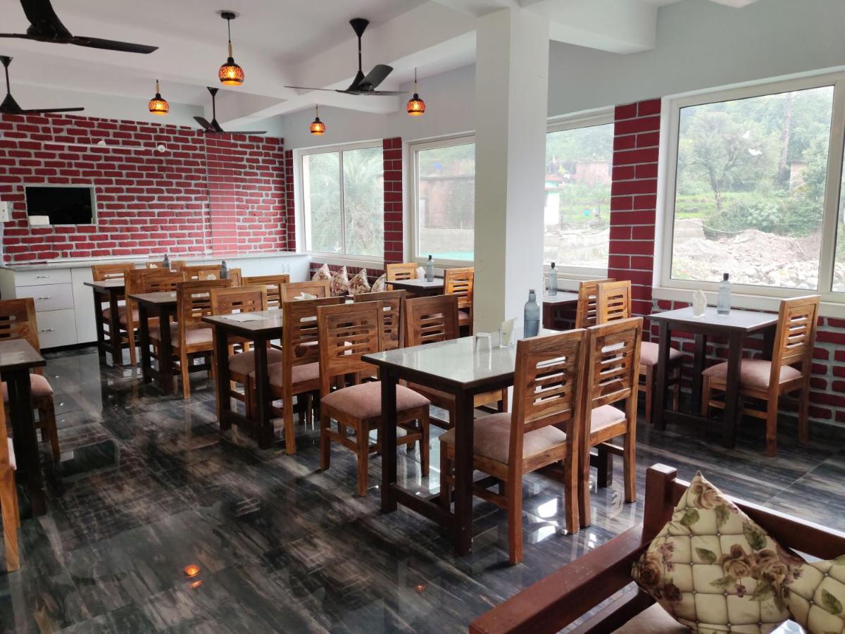 Hotel Studioz Sahastradhara Dehradun Dış mekan fotoğraf